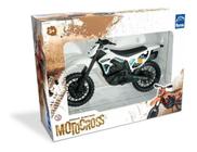 Moto Cross Infantil Pro Tork Miniatura 29cm - Usual Brinquedos - Caminhões,  Motos e Ônibus de Brinquedo - Magazine Luiza