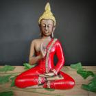 Buda tailandês vermelho com espelhos 27cm - CASA FÉ