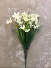 Buquê de Capim com flores - 37x6x4cm - Branco - Flórida Decorações