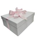 Caixa de Presente 20x25x10 Branca Laco Rosa Claro Batizado