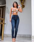 Calça Jeans Femnina Hot Pants com Barra Irregular Desfiada com Ziper 22008 Escura