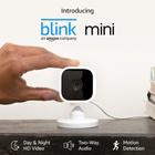 Câmera de segurança inteligente Blink Mini plug-in interior compacta