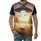 Camiseta Disco Voador Sobre Fazenda Vacas Campo Et Ufo