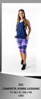 Camiseta feminina fitness sobre legging