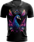 Camiseta Gola V de Pavão Colorido Neon Vetor 4