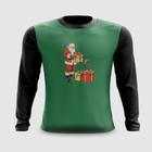 Camiseta Manga Longa Papai Noel e Elfo com Presentes Natal