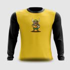 Camiseta Manga Longa Viking Brasileiro Jogando Futebol