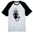 Camiseta Raglan Gato escorregando pela camiseta