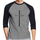 Camiseta Raglan Jesus Cristo em Cruz Manga 3/4 - Foca na Moda