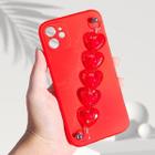 Capa Capinha Compatível iPhone 7 / 8 / Se 2020 / 7 Plus / 8 Plus / XR / 11 / 12 / 13 Silicone Aveludada Com Corrente