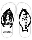 Chinelo Temático Familia Addams Fundo Branco Wandinha