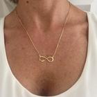 Colar com pingente infinito banhado a ouro 18k