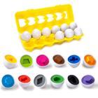 Combinando cores e formas de Egg Toy Driddle para crianças pequenas