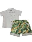 Conjunto Camisa Branca e Shorts de Folhagem