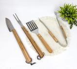 Conjunto com 4 Utensílios para Churrasco