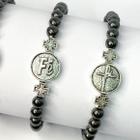 Conjunto de 3 pulseiras religiosa hematita detalhe com medalhinha de fé moderna