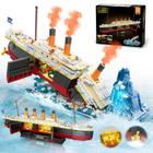 Conjunto de blocos de construção INSOON Titanic Ship com LED 1883 unidades 10+