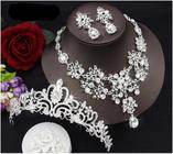 Conjunto de coroa, tiara com colar e brincos, cor prata