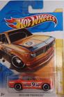 *Embalagem danificada* Hot Wheels Premiere - BMW 2002