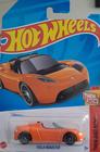 *Embalagem danificada* Hot Wheels Then and Now - Tesla Roadster