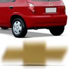 Emblema Porta Malas Chevrolet Celta 2007 a 2011 Gravata Dourado 9,0 x 3,2cm