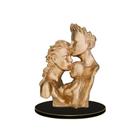 Escultura Família Casal Com Filho Dourado Luxo - Em Gesso