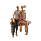 Figura Decorativa Royal Resina Família Dourado 17x9x23cm