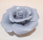 Flor decorativa em cerâmica elis azul claro 8,5 cm - mart collection