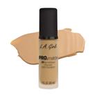 Foundation L.A. Girl Pro Matte Beige com cobertura média a total