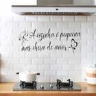 Frase de Parede A Cozinha É Pequena Mas É Cheia De Amor Letras Mdf Lettering Decorativo