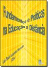 Fundamentos e Práticas na Educação a Distância