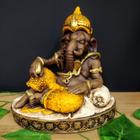 Ganesha sentada com base envelhecida com amarelo 18cm - CASA FÉ