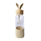 Garrafa de vidro rabbit bottle com capa de silicone e tampa plástica