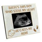K KENON Baby Engraved Wood Picture Frame - There's This Boy He Calls Me Mimi - Winnie The Pooh Sonogram Picture Frame, Nova Mãe, Novo Pai (para Baby Boy-Mimi)