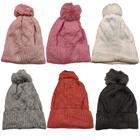 Kit 12 Peças Touca De Lã Lisa Forrada de Frio Feminina Com Pompom Pelúcia Inverno Quentinha Adulto