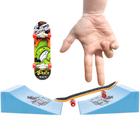 Kit 2 Skates de Dedo de Brinquedo com Rampas para Manobras