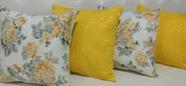 - Kit 3 Capas Almofadas Jacquard Amarelo E Floral 45x45 Zíper