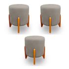Kit 3 Puffs Decorativos Thor Pés Em Madeira Tecido Suede Cinza Claro Kimi Decor
