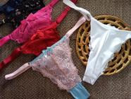 Kit com 10 calcinhas fio duplo com renda
