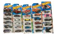 Kit Com 10 Carrinhos Sortidos Hot Wheels Coleção 2022