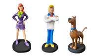 Kit com 3 Bonecos Estatueta Daphne, Fred Jones e Scooby em Resina - Mahalo