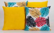 Kit com 4 Capas Para Almofadas Decorativas Estampa Amarelo com Folhas Coloridas - CasaHome