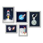 Kit Com 5 Quadros Decorativos - Espaço - Astronauta - Nave - Infantil - Baby - Bebê - 317kq01b