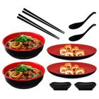 Kit Comida Japonesa 2 Tigelas 450ml, 2 Pratos 20cm, 2 Par de Hashi, 2 Colheres e 2 Molheiras