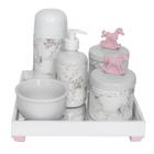 Kit Higiene Espelho Completo Porcelanas, Garrafa Pequena e Capa Cavalinho Rosa Quarto Bebê Menina