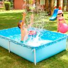 Kit piscina quadrada 1000 litros com brinquedo lança água
