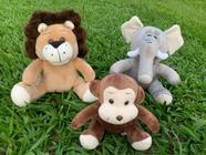 Kit safari com 3 bichos de pelúcia leão elefante e macaco antialérgicos para decoração e nichos