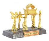 Levitas Com Arca Da Aliança Banhado A Ouro - Import Israel