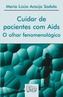 Livro - Cuidar de pacientes com Aids