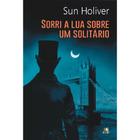 Livro - Sorri a lua sobre um solitário